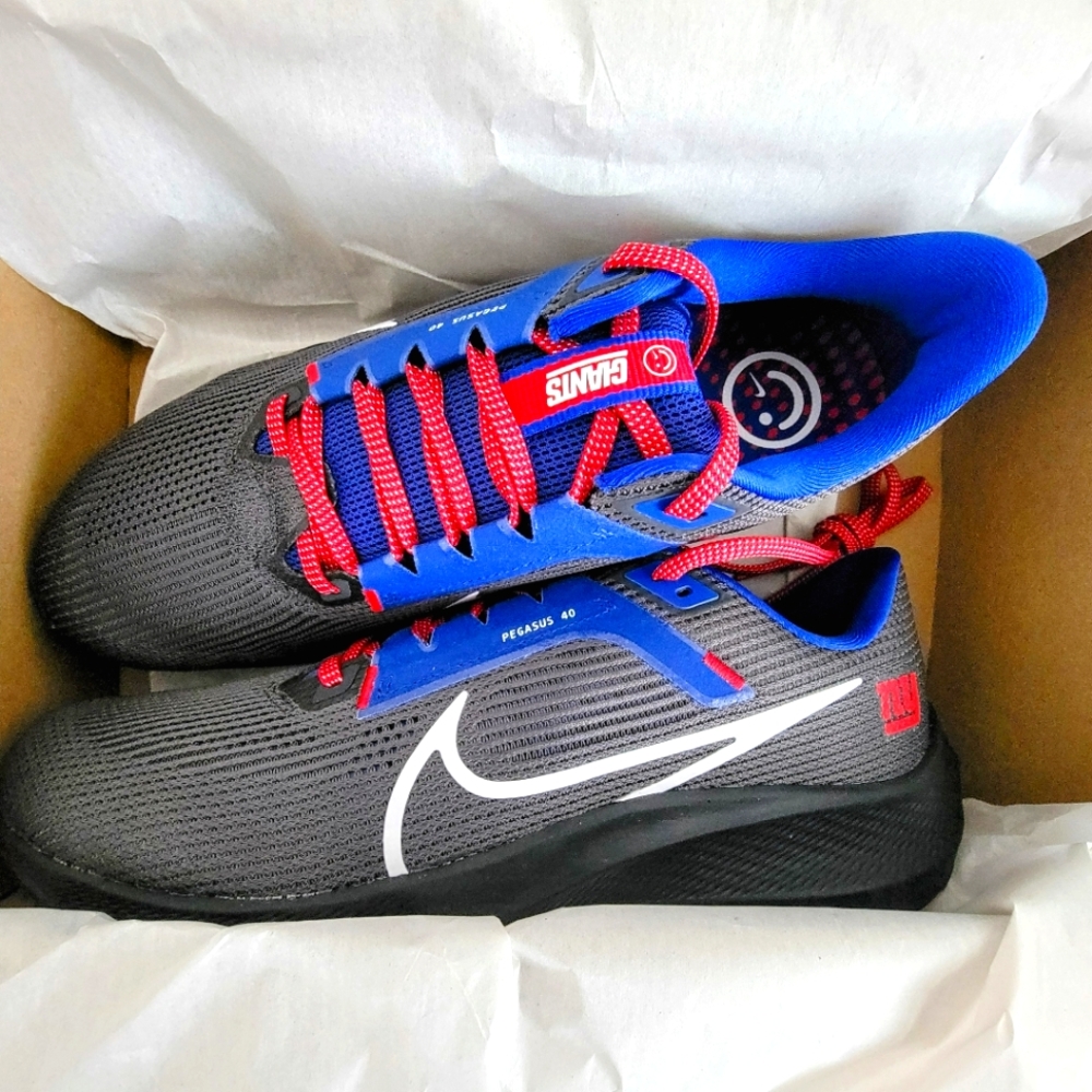 Brand New NFL x Air Zoom Pegasus 40 'New York Giants' Retails $200+